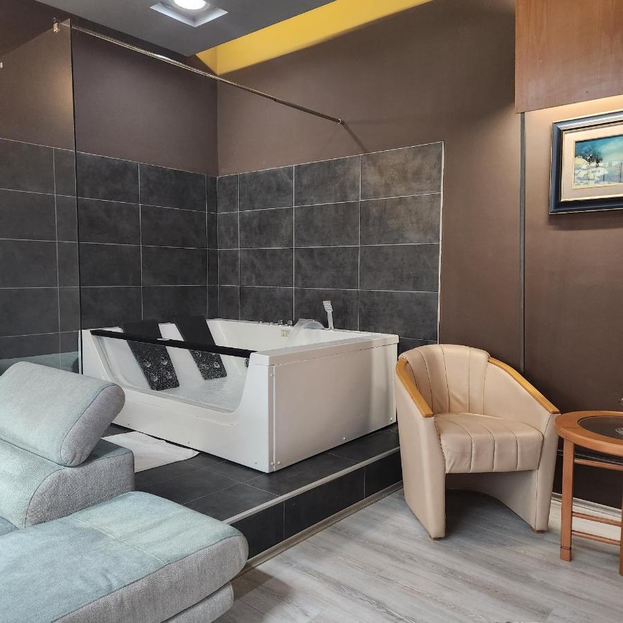 In Club Aparthotel Vrnjacka Banja Luaran gambar